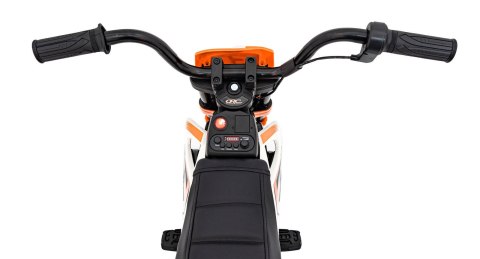Motor PANTONE 361C na akumulator dla dzieci Pomarańczowy + Panel audio + Wolny Start + Koła EVA Motor PANTONE 361C na akumulator dla dzieci Pomarańczowy + Panel audio + Wolny Start + Koła EVA