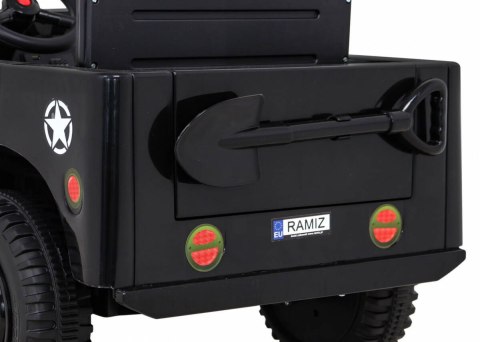 Autko Wojskowe Retro dla dzieci Czarny + Napęd 4x4 + Pilot + 2 Bagażniki + Wolny Start + MP3 LED Autko Wojskowe Retro dla dzieci Czarny + Napęd 4x4 + Pilot + 2 Bagażniki + Wolny Start + MP3 LED