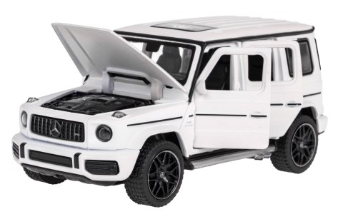 Mercedes-AMG G 63 biały RASTAR model 1:32 Metalowa karoseria + Ręcznie otwierane elementy Mercedes-AMG G 63 biały RASTAR model 1:32 Metalowa karoseria + Ręcznie otwierane elementy