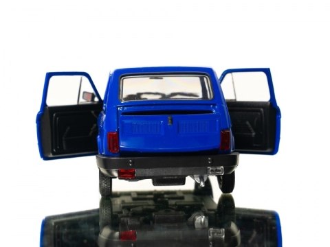 WELLY MALUCH FIAT 126P 1:21 SAMOCHÓD KOLEKCJONERSKI niebiesk WELLY MALUCH FIAT 126P 1:21 SAMOCHÓD KOLEKCJONERSKI niebiesk