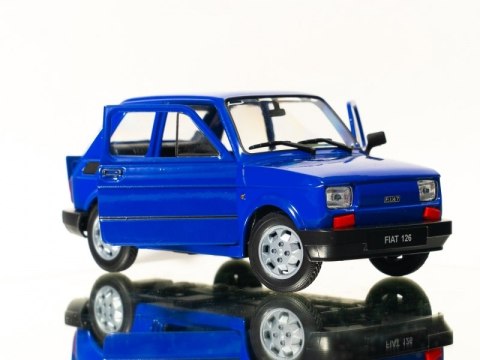 WELLY MALUCH FIAT 126P 1:21 SAMOCHÓD KOLEKCJONERSKI niebiesk WELLY MALUCH FIAT 126P 1:21 SAMOCHÓD KOLEKCJONERSKI niebiesk
