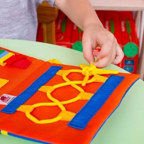 BUSYBOOK KITTEN KSIĄŻECZKA EDUKACYJNA WIELOFUNKCYJNA ZAMKI ROTER KAFER BUSYBOOK KITTEN KSIĄŻECZKA EDUKACYJNA WIELOFUNKCYJNA ZAMKI ROTER KAFER