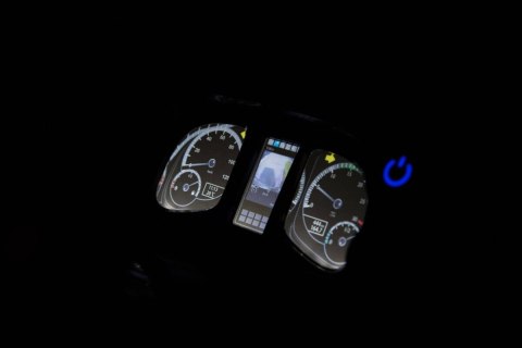 Jeep Na Akumulator Mercedes-Benz Zetros Czerwony 2-osobowy Bagażnik Pilot